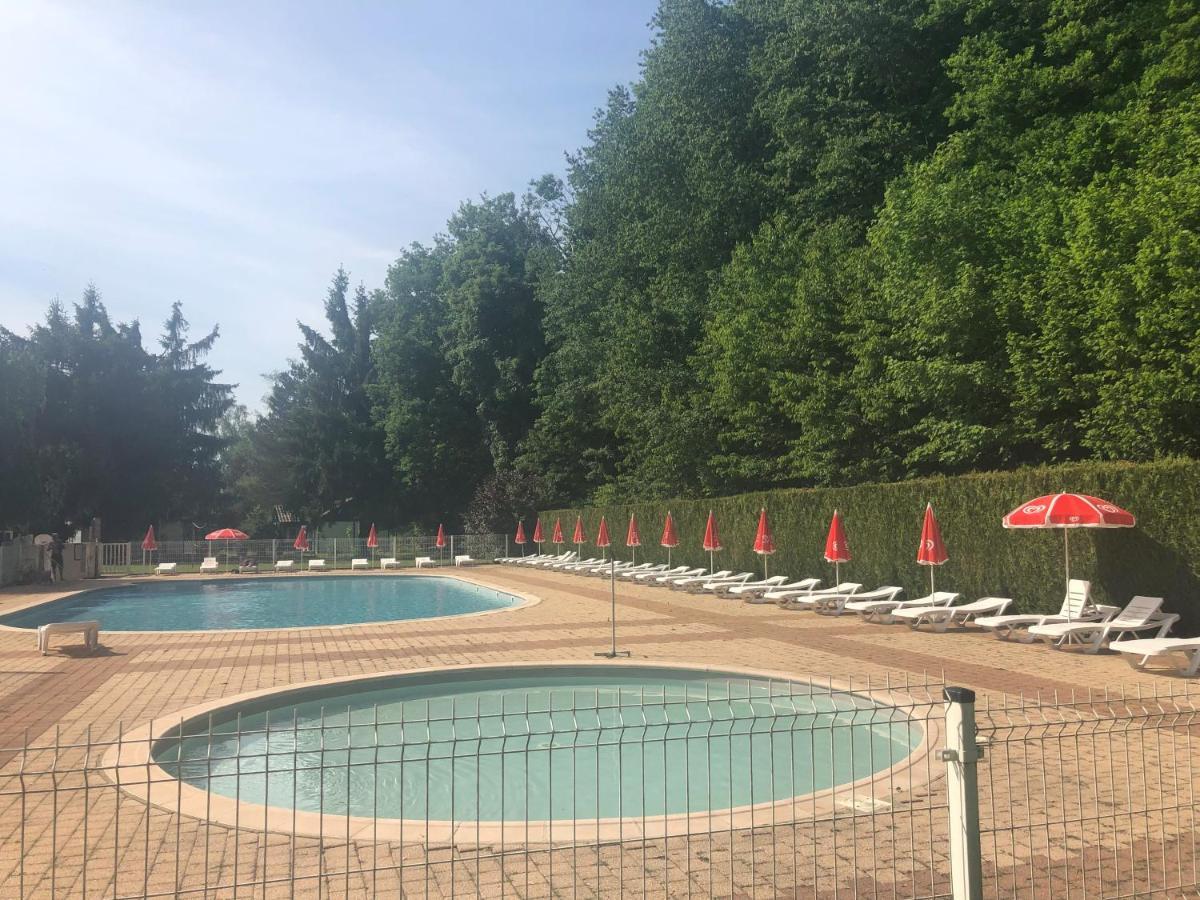 Camping Les Lupins Hotel Seppois-le-Bas Exterior foto